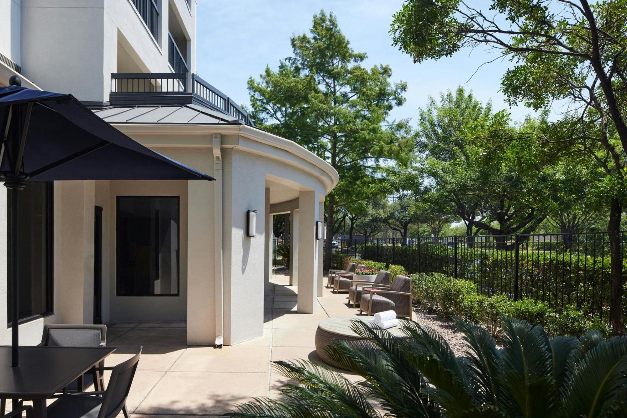 Отель Courtyard Austin South Экстерьер фото