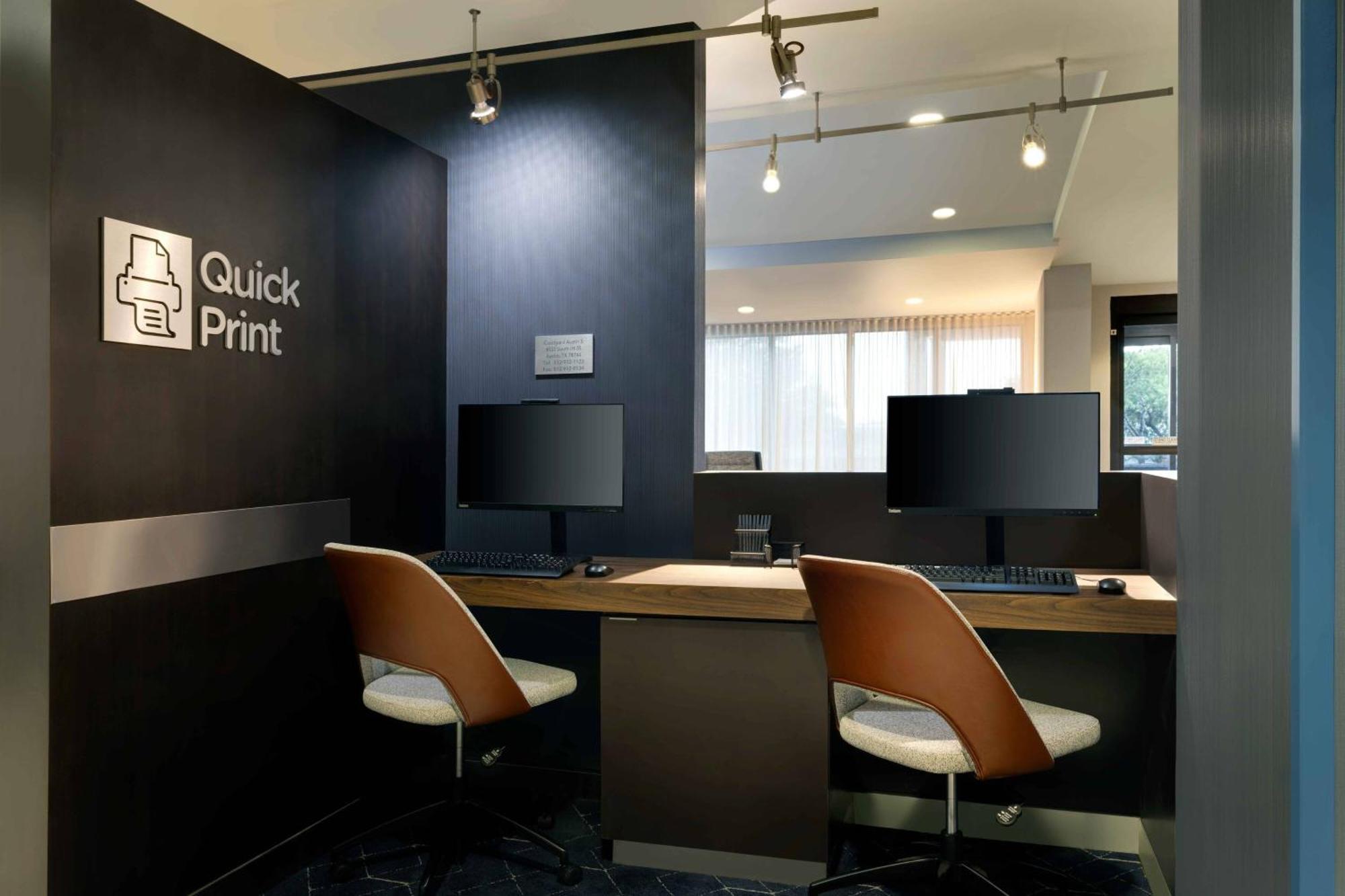 Отель Courtyard Austin South Экстерьер фото
