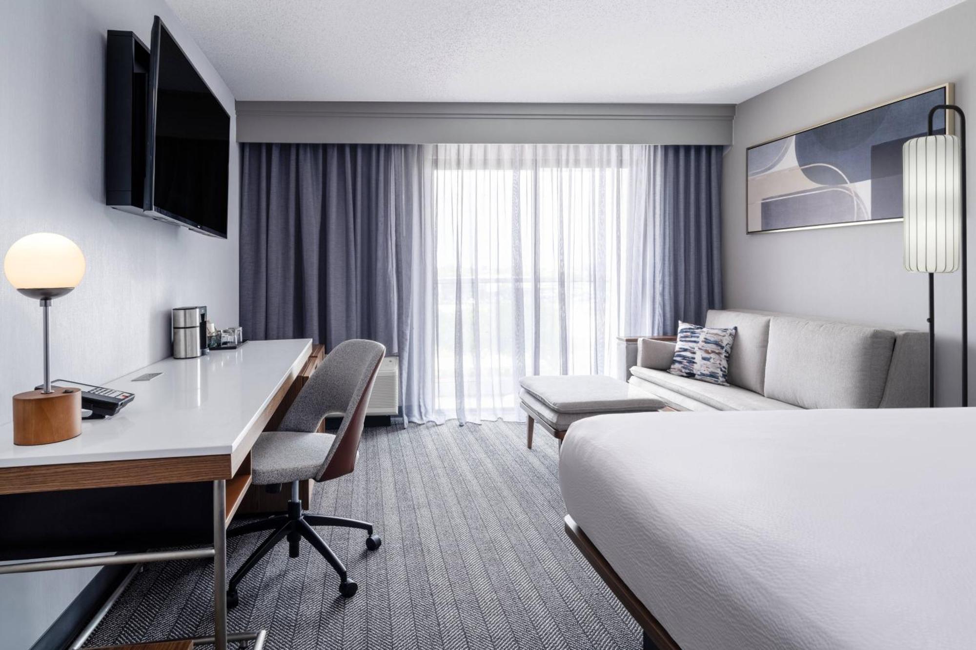 Отель Courtyard Austin South Экстерьер фото
