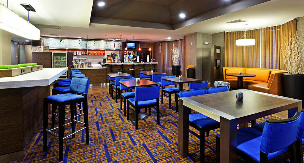 Отель Courtyard Austin South Экстерьер фото