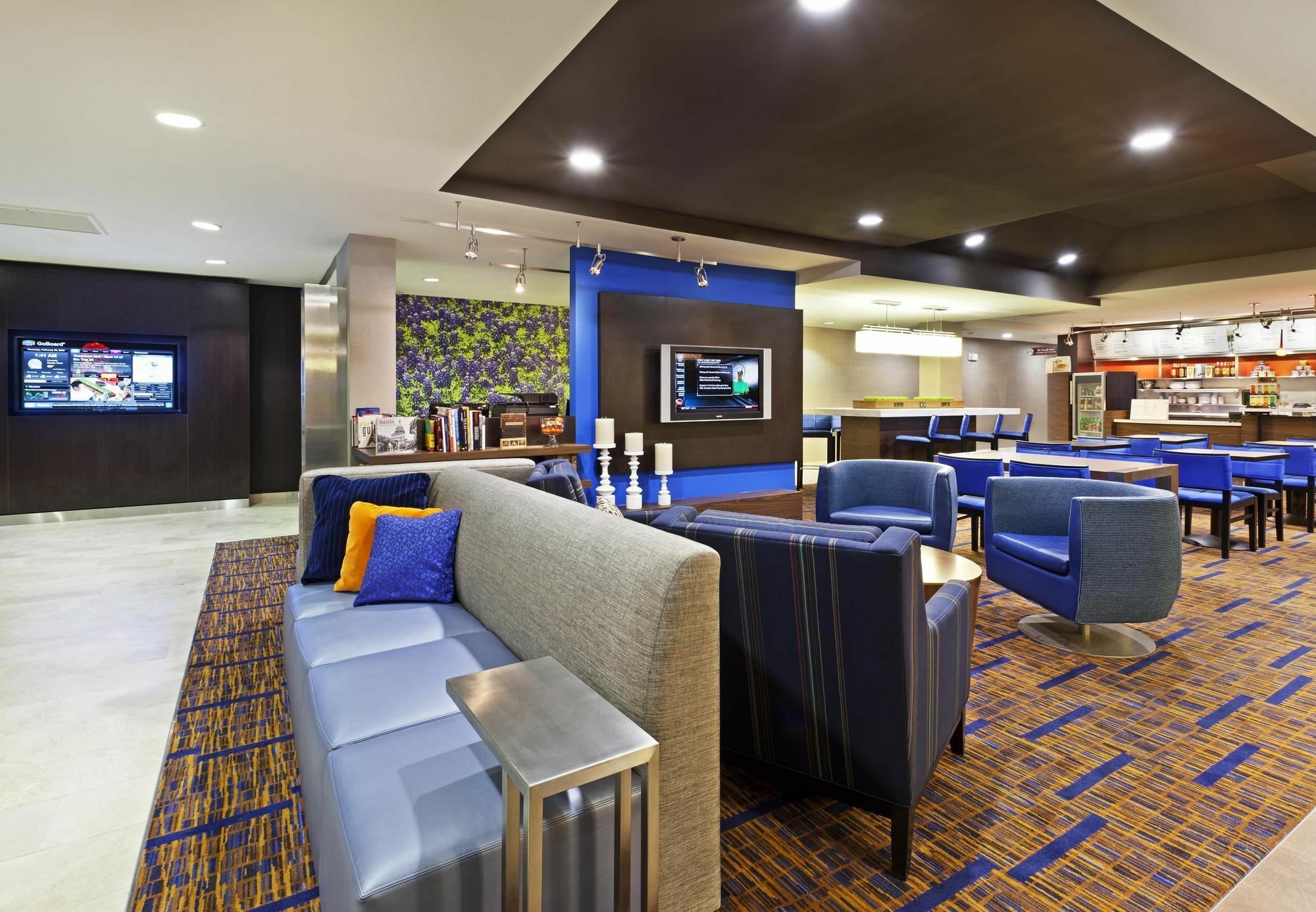 Отель Courtyard Austin South Экстерьер фото
